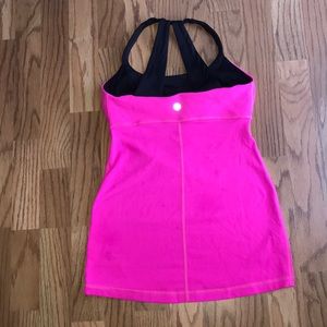Adorable Lululemon hot pink and black tank